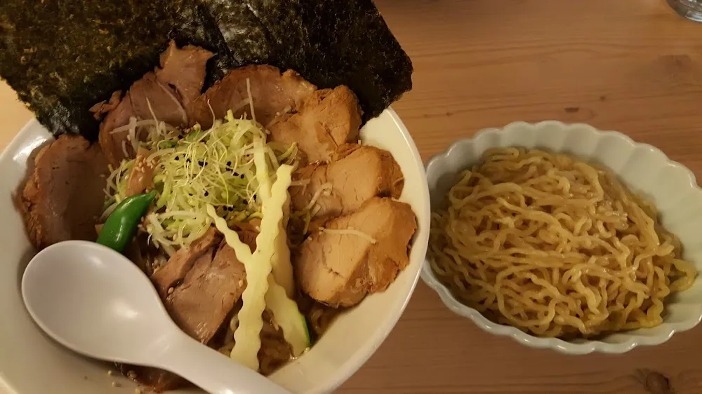 Ramen Tanpopo Avec Supplements Porc Et Nouilles